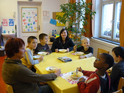 Waschen, schälen, schneiden, kochen – fertig ist die Gemüsesuppe!