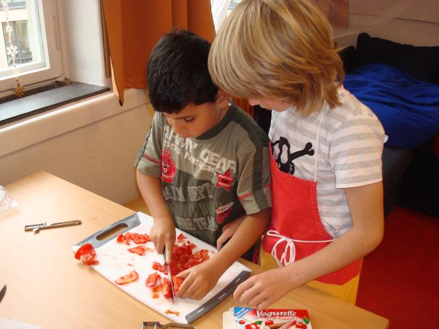 Waschen, schälen, schnippeln und essen – Wir kochen eine Gemüsesuppe