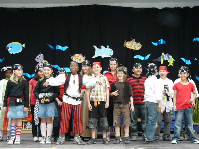 Die Pantoffelpiraten entern die Ichoschule