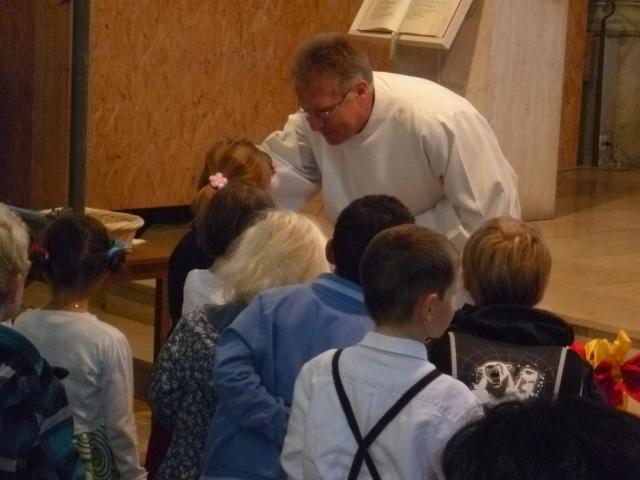 Unter Gottes Schutz in die Schule