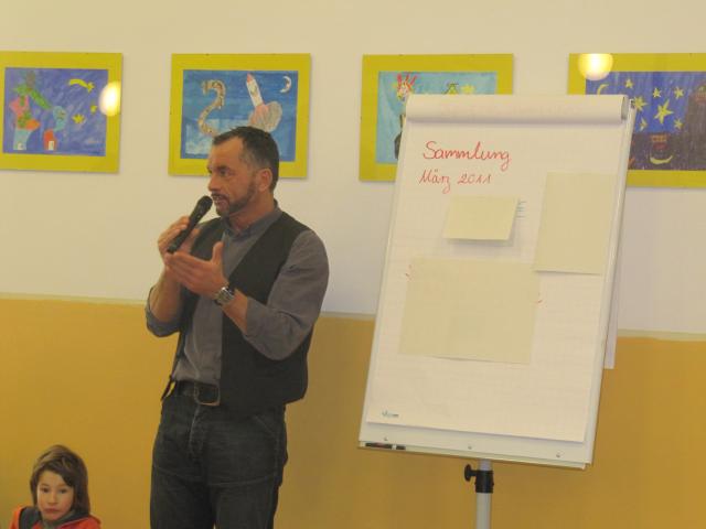 Schulversammlung aller Klassen