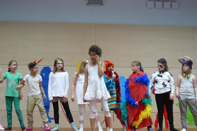 AG Musical überzeugt mit „Als die Tiere die Schimpfwörter leid waren“