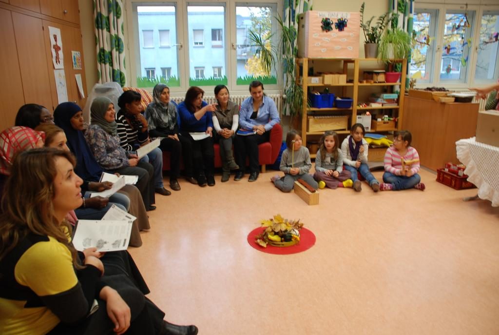 Musikalisch-poetisches Treffen der Klasse 2b mit dem Kurs „Mama lernt Deutsch“