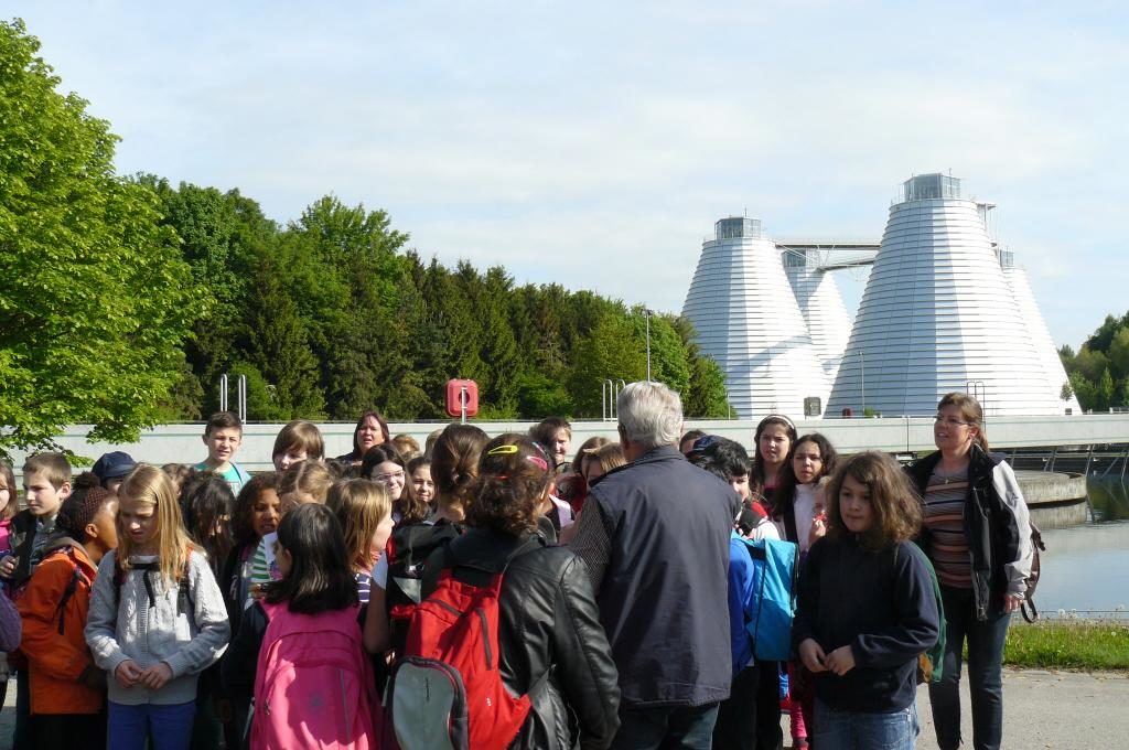 Unterrichtsgang der vierten Klassen zum Klärwerk Gut Großlappen