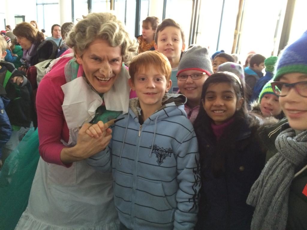 Die Märchenoper „Hänsel und Gretel“ begeistert Ichoschüler