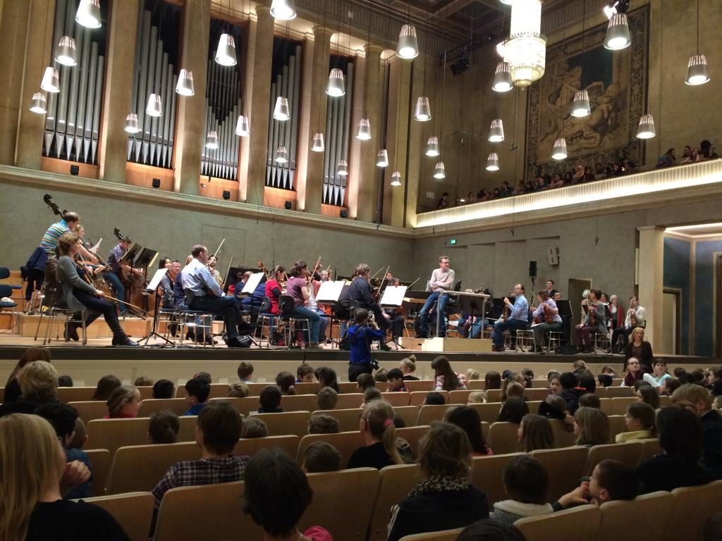 Die 4b in der Echtzeit – Eine moderierte Orchesterprobe des Symphonieorchester des bayerischen Rundfunks