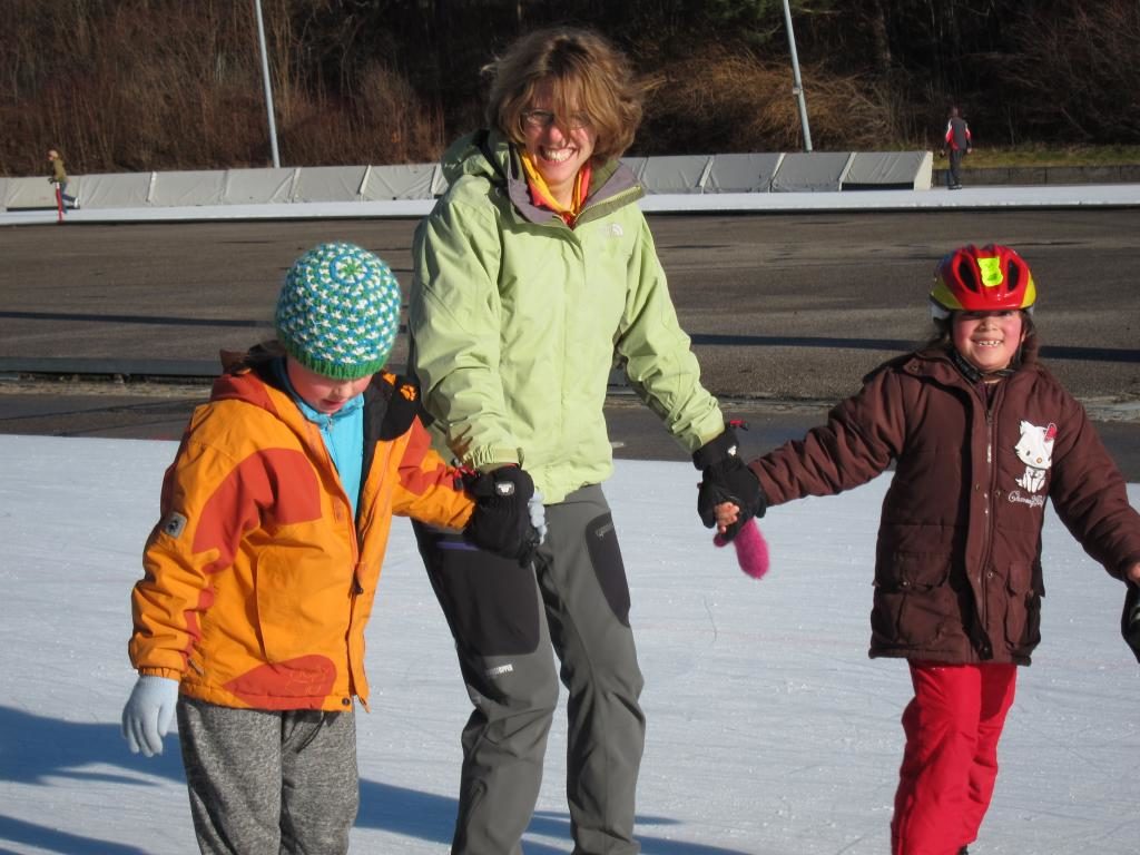 Schlittschuhlaufen der Eisprinzessinnen und Eisprinzen