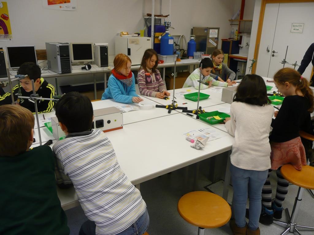 Experimente im Schülerlabor