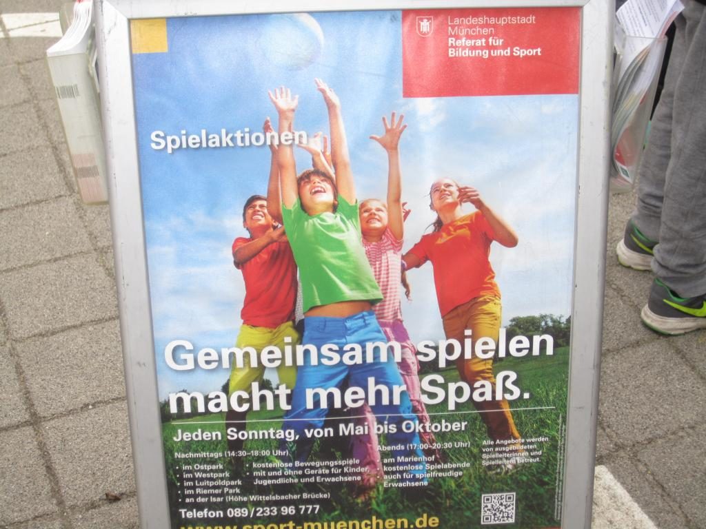 Rolli-Parcours auf dem Pausenhof