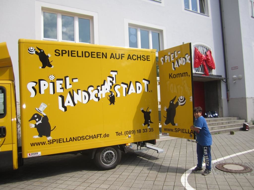 Spielbusangebot der Spiellandschaft Stadt