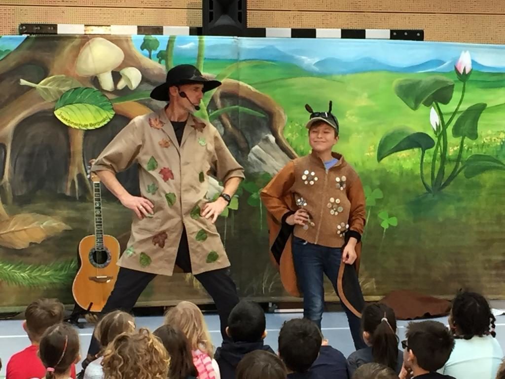 „Wenn sich zwei streiten…“ – Toni Tanners Mitmachtheater an der Icho-Grundschule