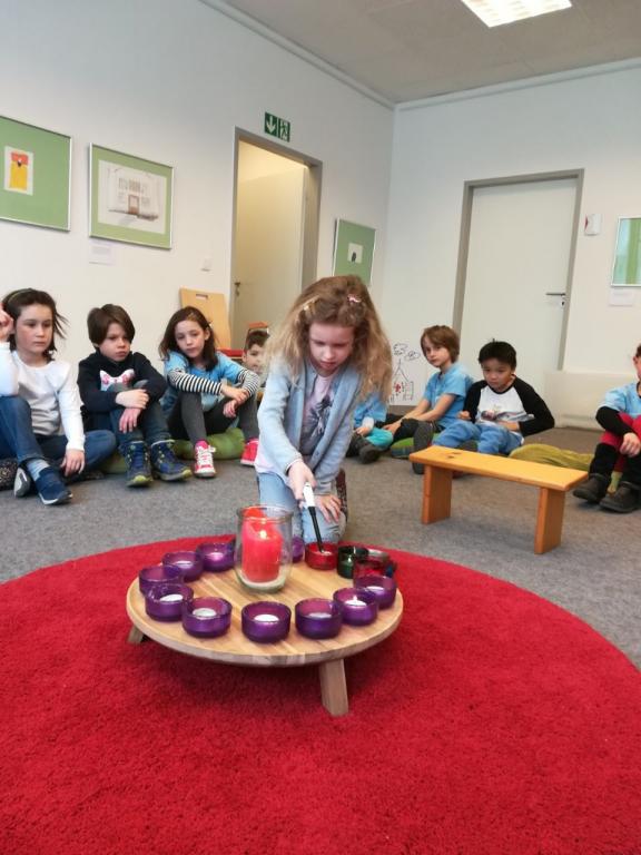 Tote essen auch Nutella – Die 2bi besucht eine besondere Ausstellung