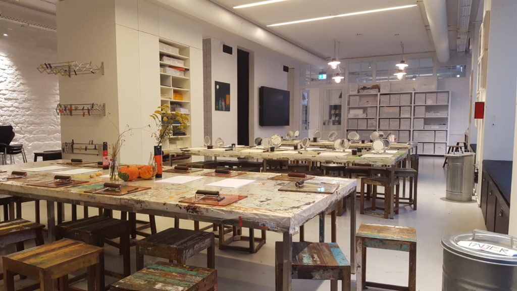 Die Künstler der Klasse 2bi im Kinderkunsthaus