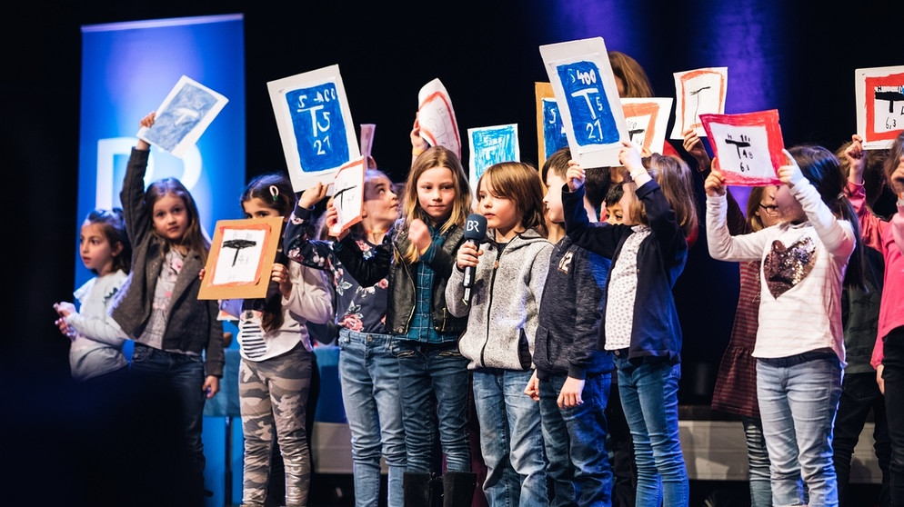 Detektive an der Ichostraße- die Klasse 1bi ist dem Wasser auf der Spur – BR Projekt 2019