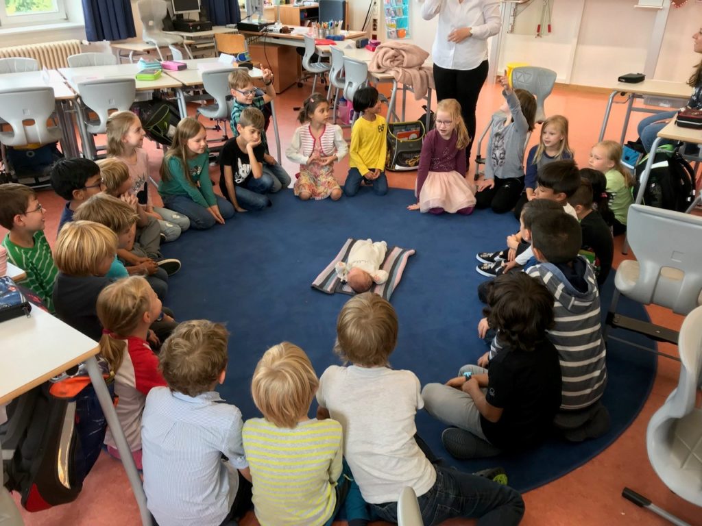 Besuch von Frau Münster mit Baby