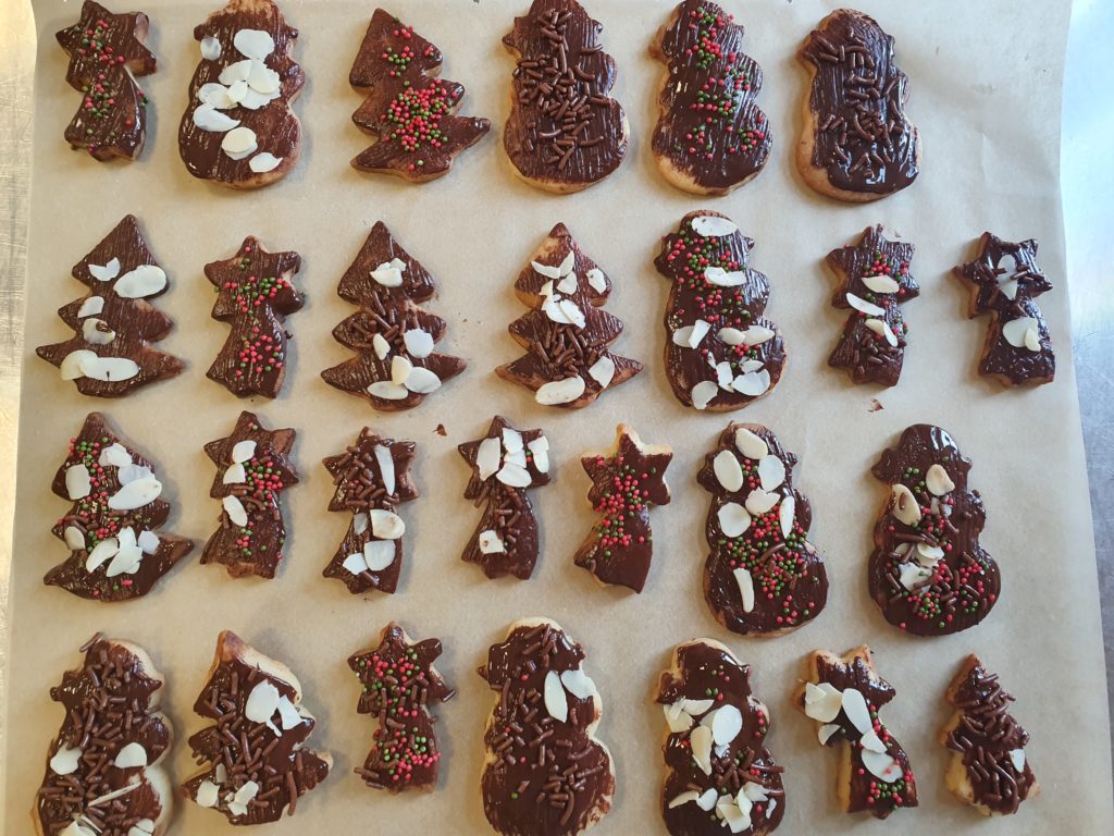 In der Weihnachtsbäckerei –