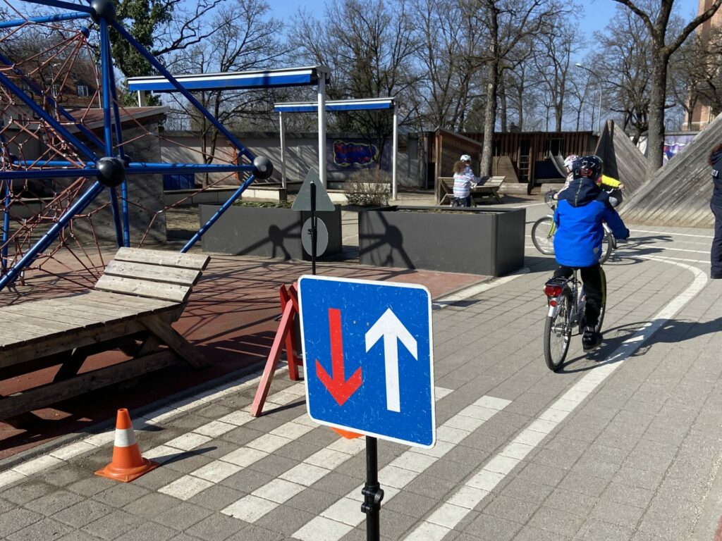 Fit für den Straßenverkehr mit der Jugendverkehrsschule