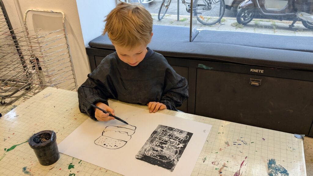 Kleine Künstler im Kinderkunsthaus